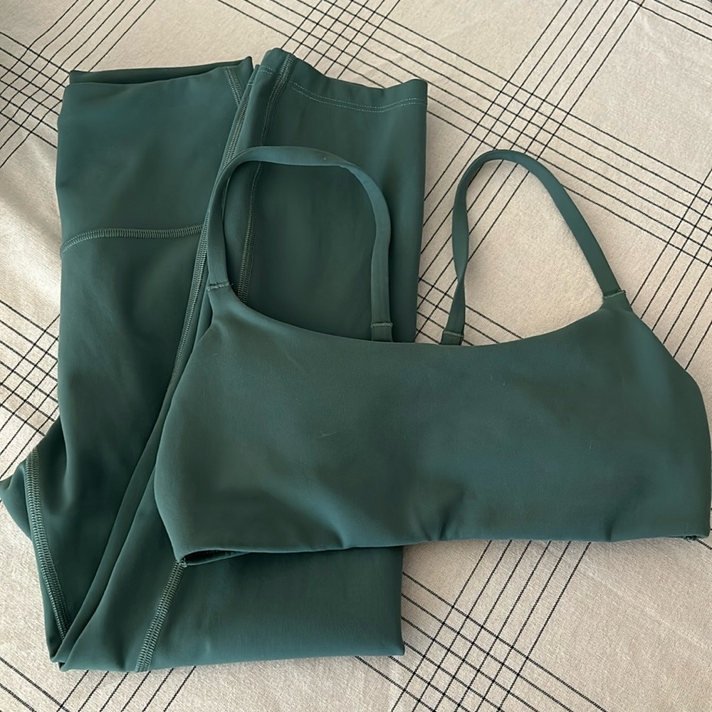 Lululemon Wunder Train set, Medium forest.